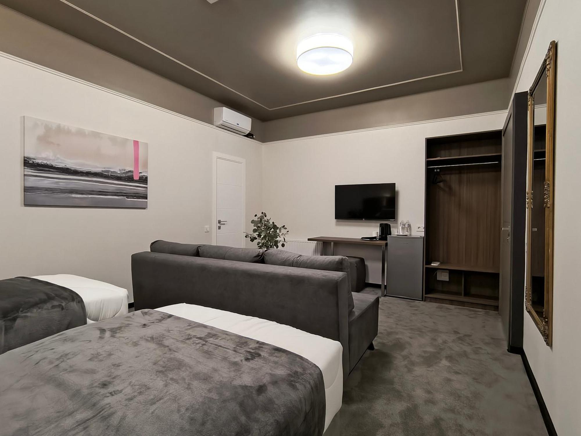 Mini Hotel On Brovarskaya Brovary Ngoại thất bức ảnh