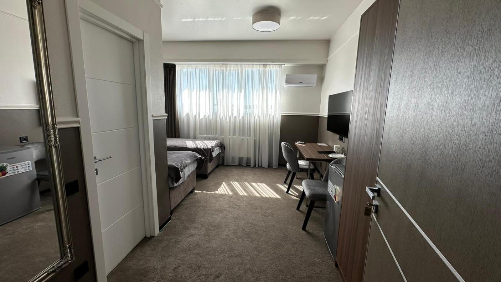 Mini Hotel On Brovarskaya Brovary Ngoại thất bức ảnh