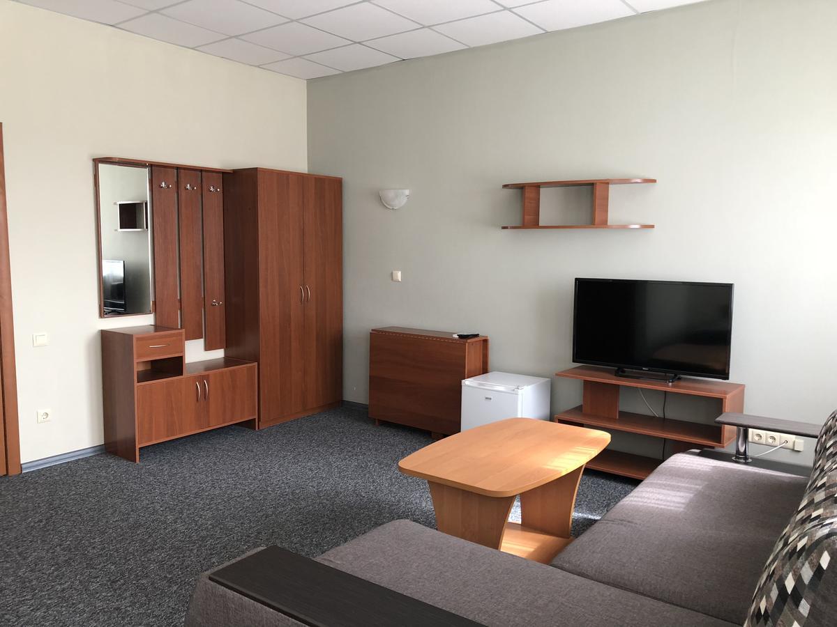 Mini Hotel On Brovarskaya Brovary Ngoại thất bức ảnh