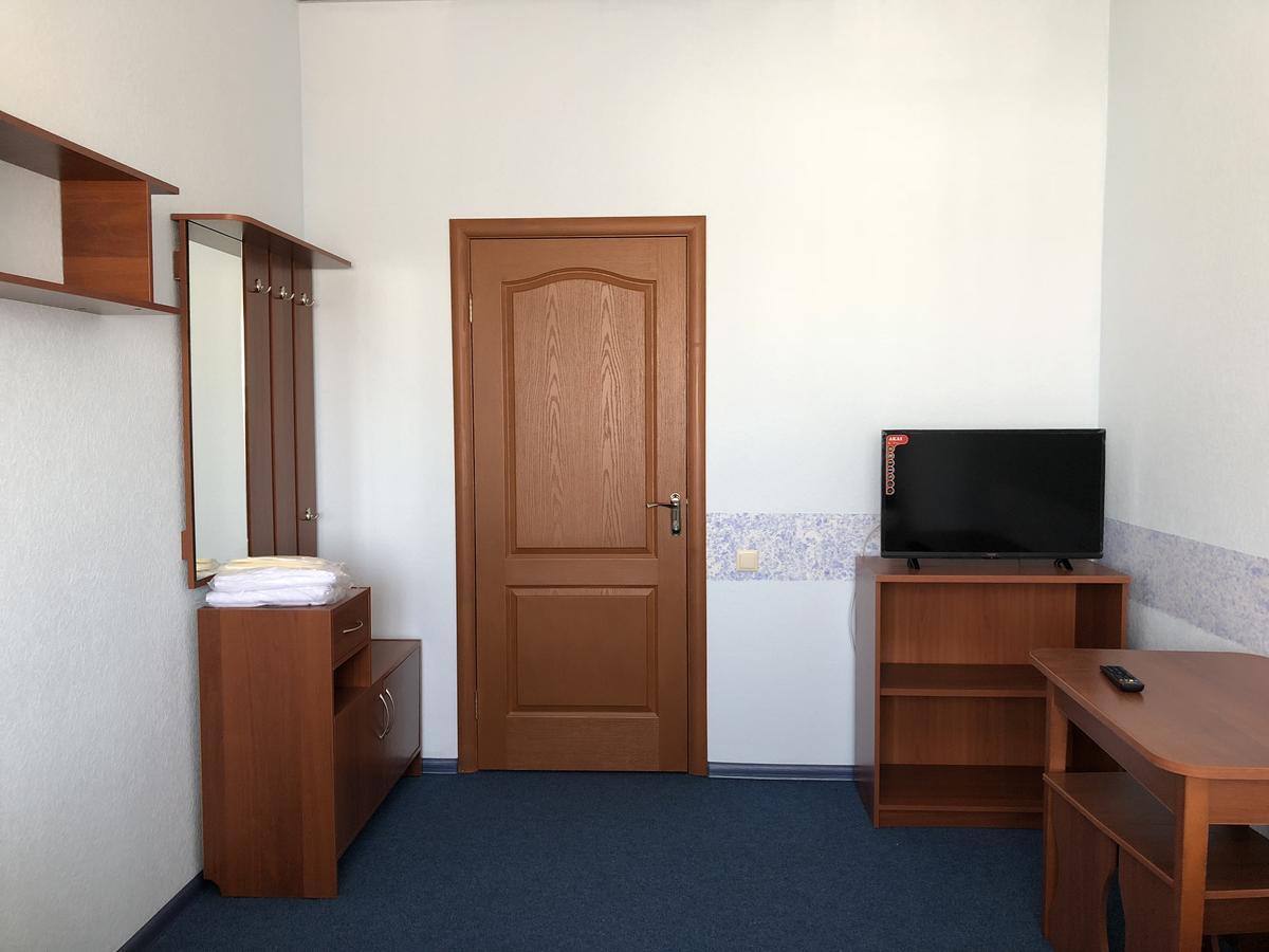 Mini Hotel On Brovarskaya Brovary Ngoại thất bức ảnh