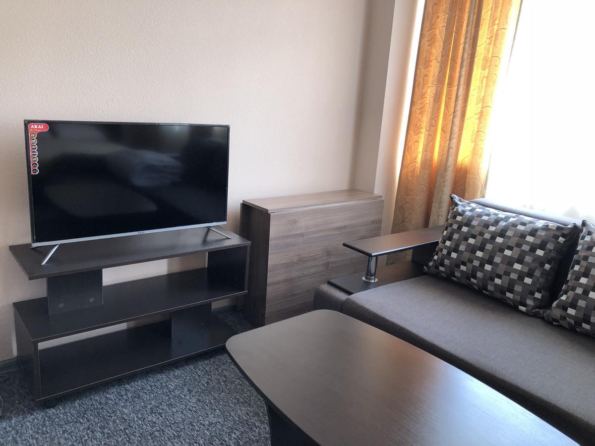 Mini Hotel On Brovarskaya Brovary Ngoại thất bức ảnh